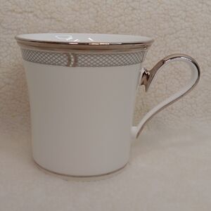 Lenox Solitaire White Porcelain  with PlatiunimTrim Replacement Coffee Tea Mug
